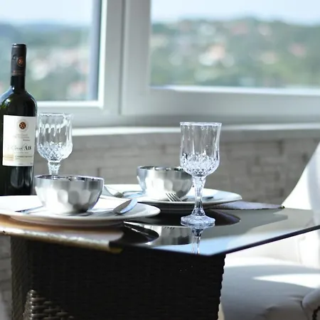 Luxury With A Stunning View, Free Parking 公寓 图兹拉