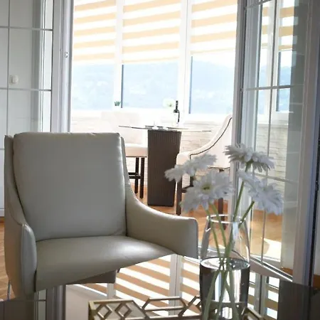 Apartment Luxury With A Stunning View, Free Parking