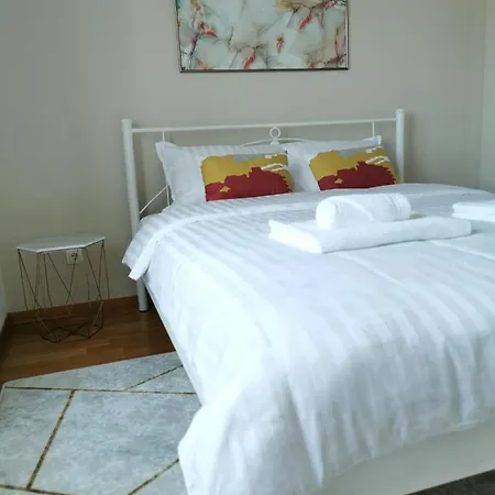 Luxury With A Stunning View, Free Parking